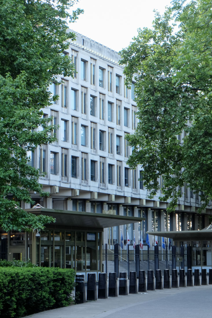 Eero Saarinen - US Embassy London