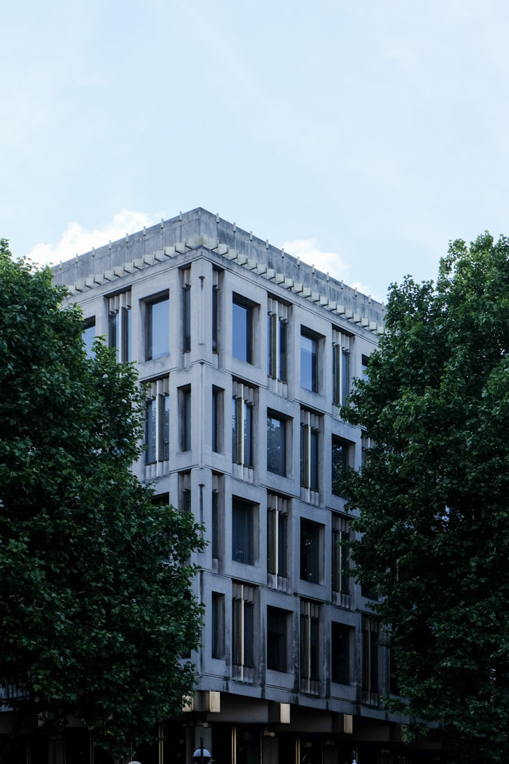 Eero Saarinen - US Embassy London