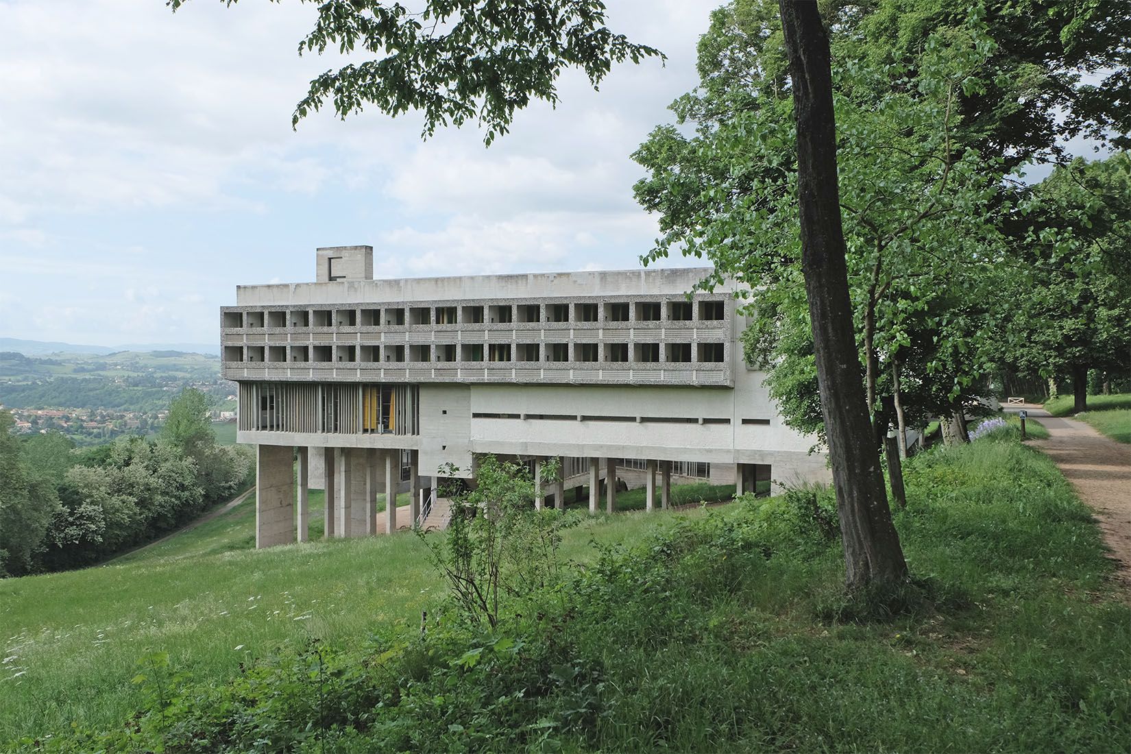 Le Corbusier - Couvent Sainte-Marie de la Tourette