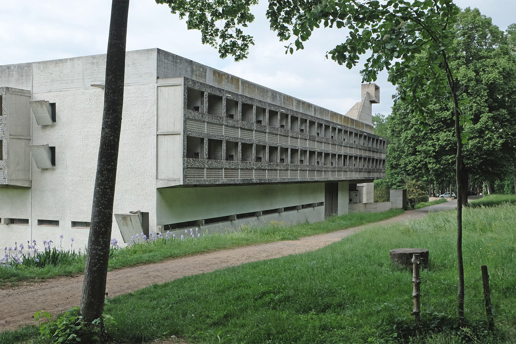 Le Corbusier - Couvent Sainte-Marie de la Tourette