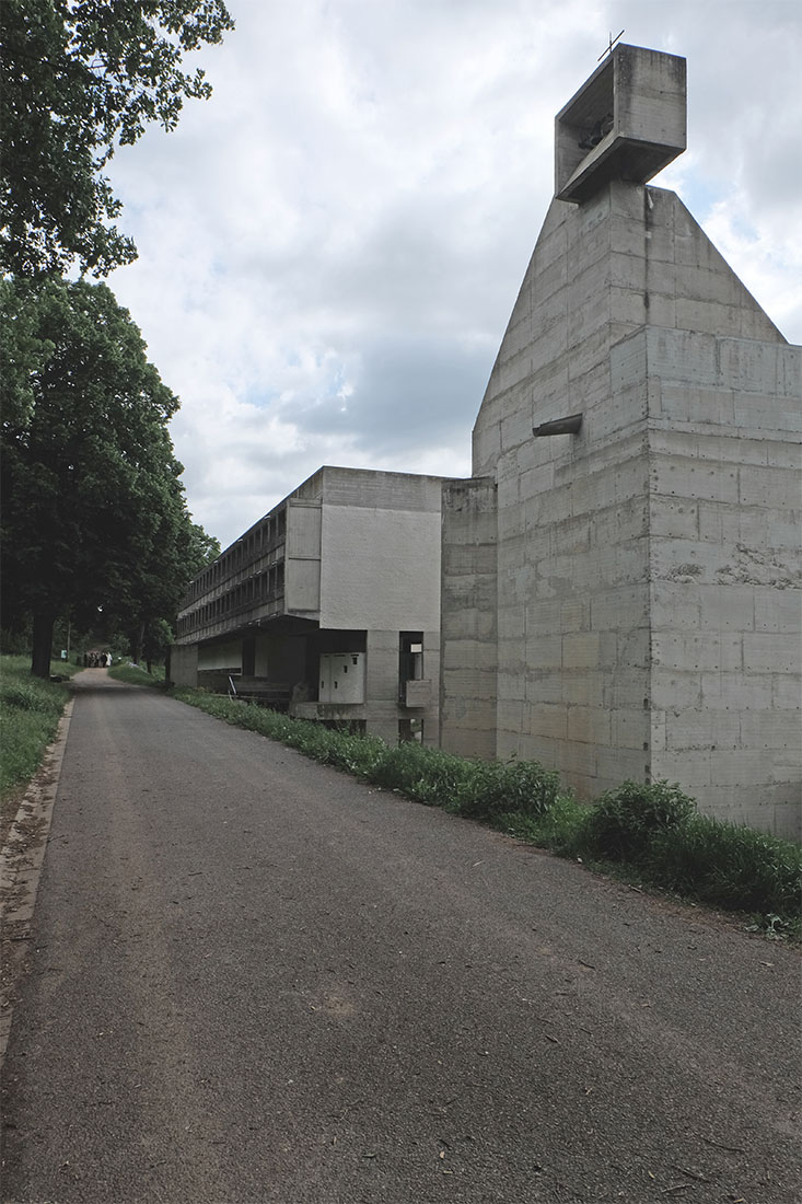 Le Corbusier - Couvent Sainte-Marie de la Tourette