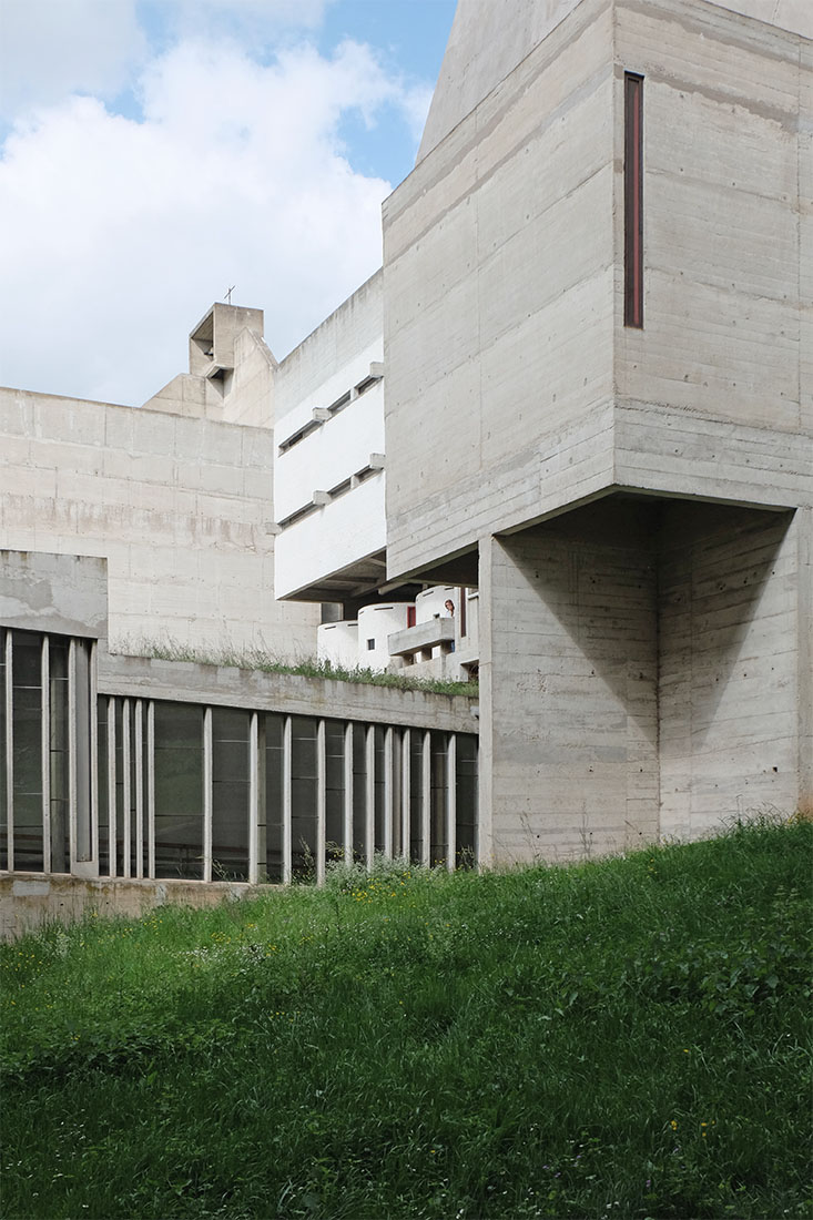 Le Corbusier - Couvent Sainte-Marie de la Tourette