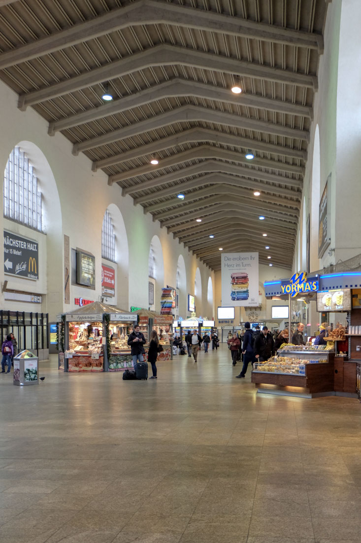 Paul Bonatz - Stuttgart Main Train Station