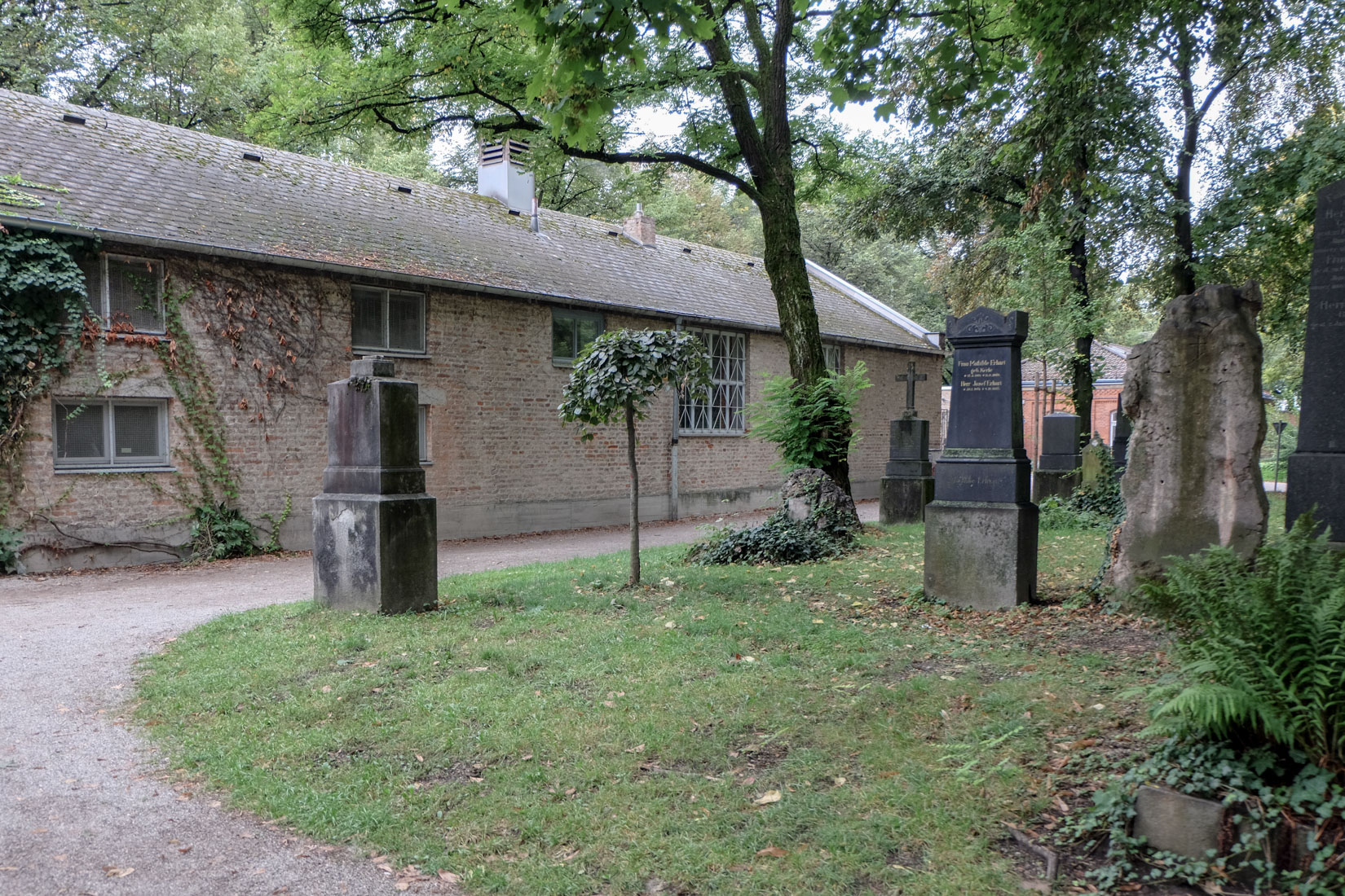 Hans Dllgast - Old North Cemetery Munich