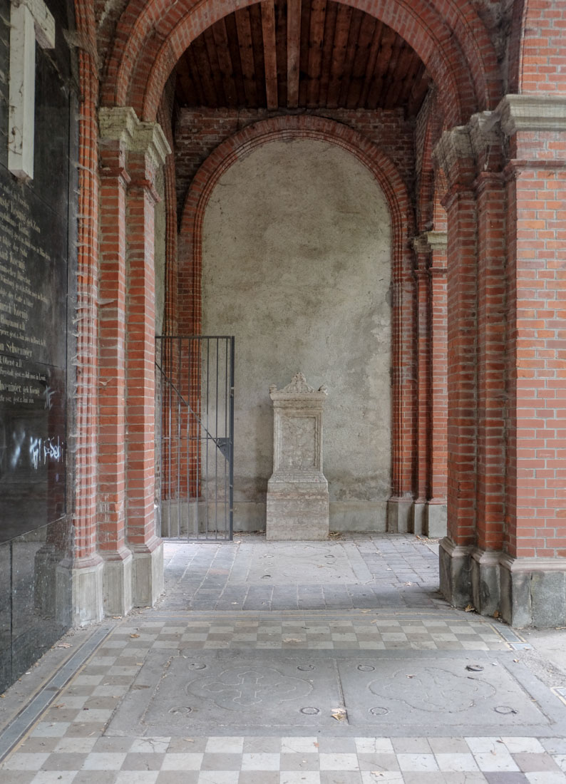 Hans Dllgast - Old North Cemetery Munich