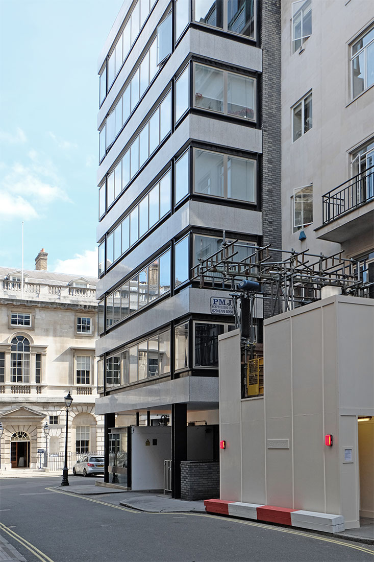 Denys Lasdun - 26 St James's Place