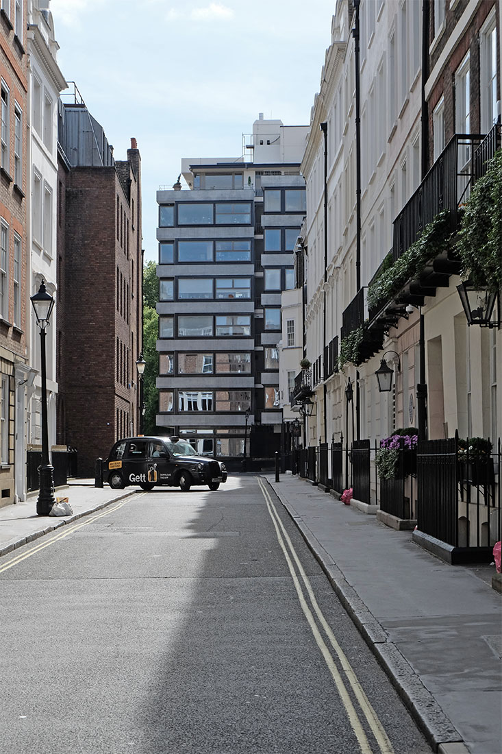 Denys Lasdun - 26 St James's Place