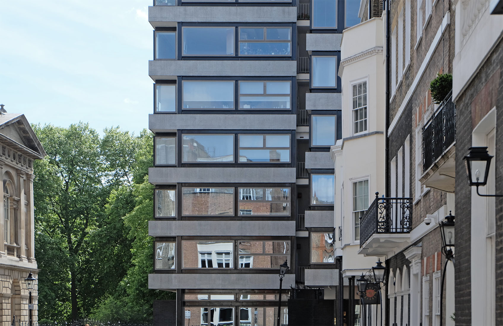 Denys Lasdun - 26 St James's Place