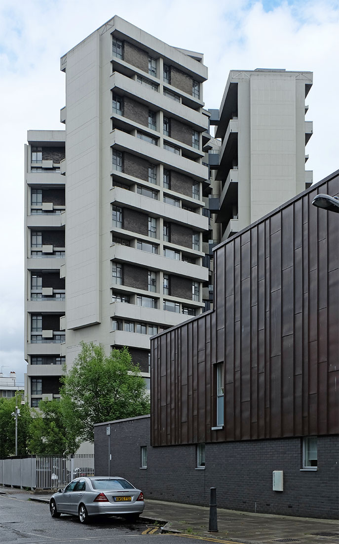 Denys Lasdun - Keeling House London