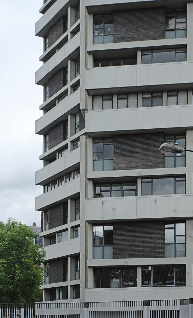 Denys Lasdun - Keeling House London