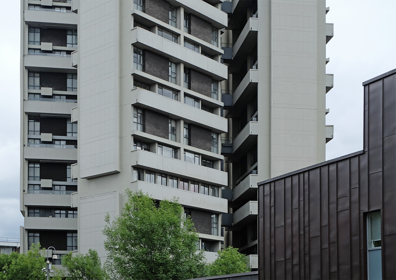 Denys Lasdun - Keeling House London