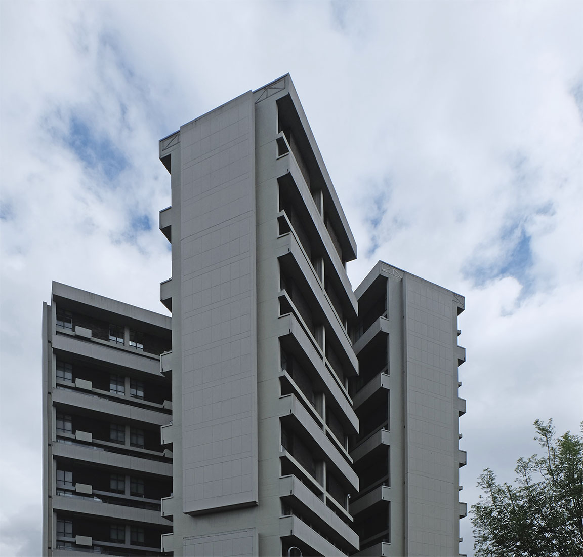 Denys Lasdun - Keeling House London