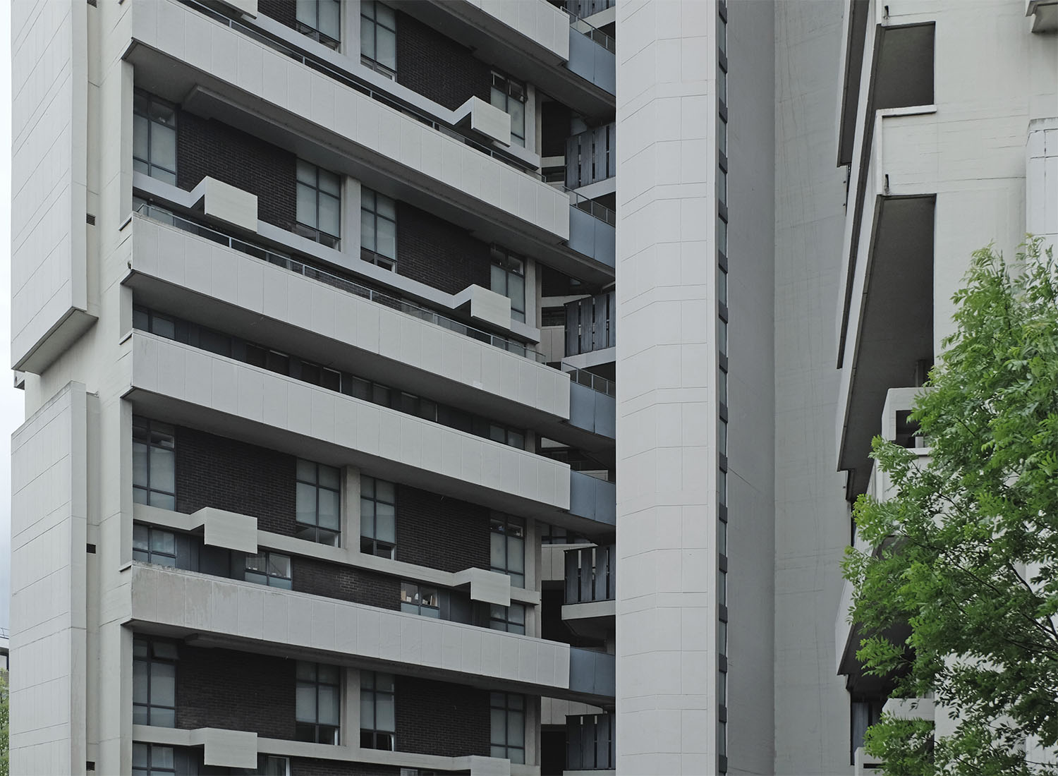 Denys Lasdun - Keeling House London