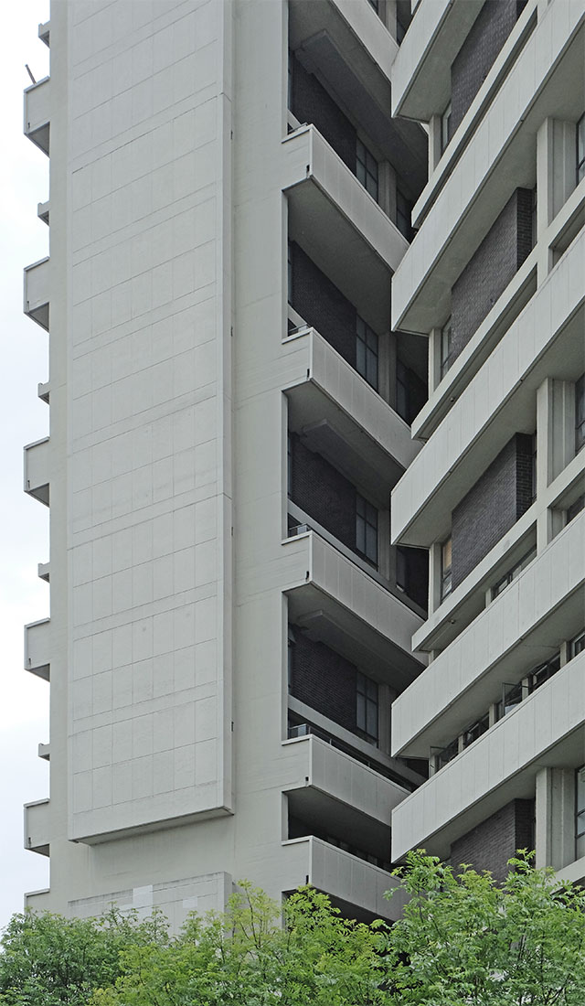 Denys Lasdun - Keeling House London