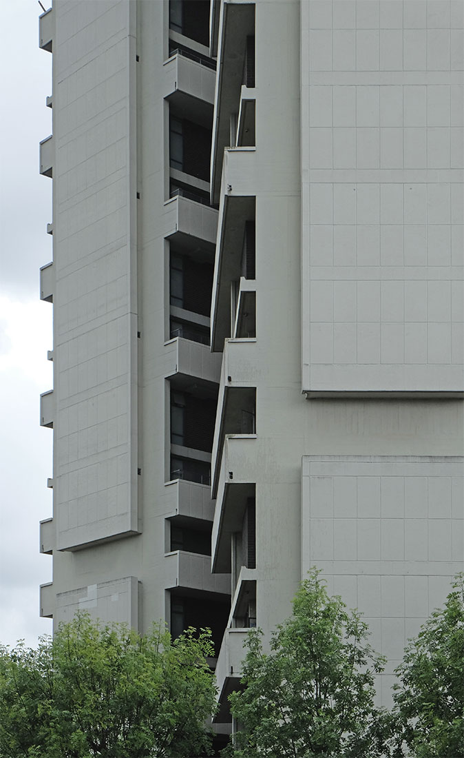 Denys Lasdun - Keeling House London