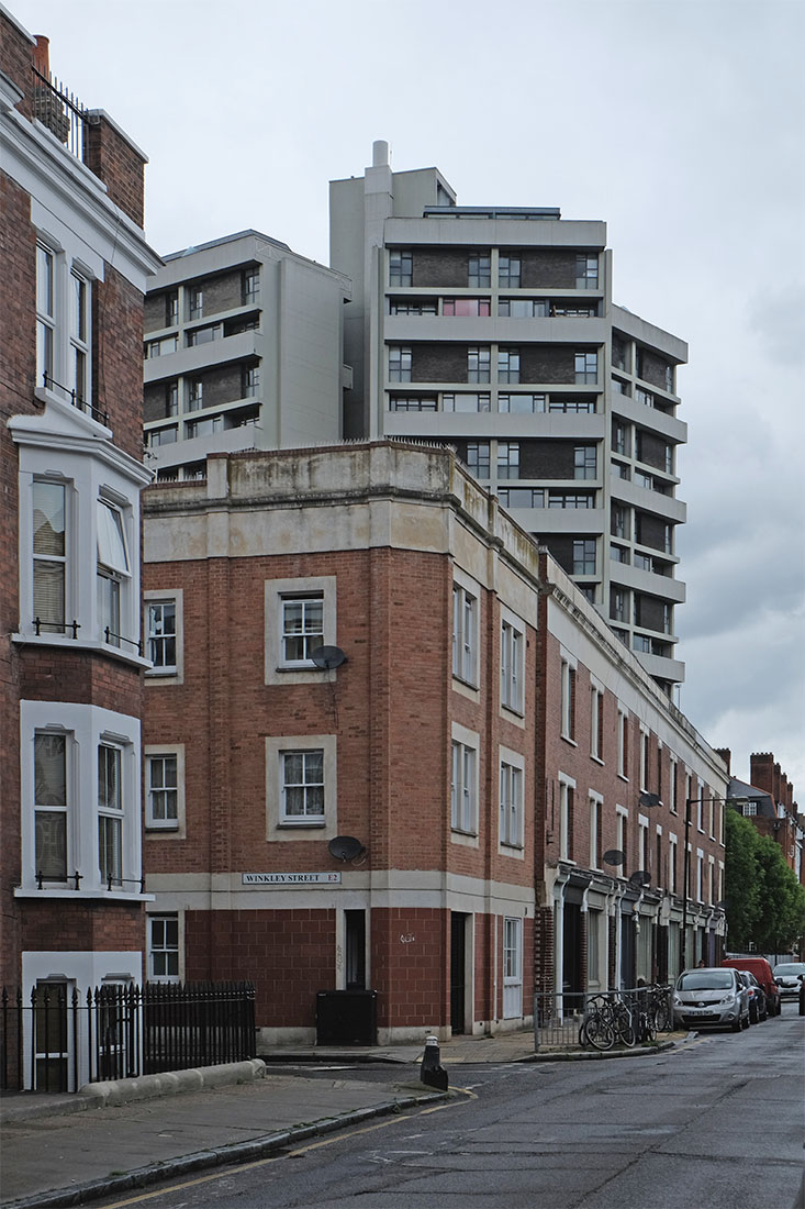 Denys Lasdun - Keeling House London