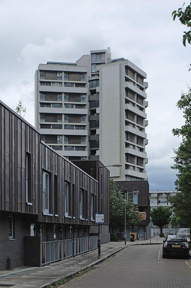 Denys Lasdun - Keeling House London