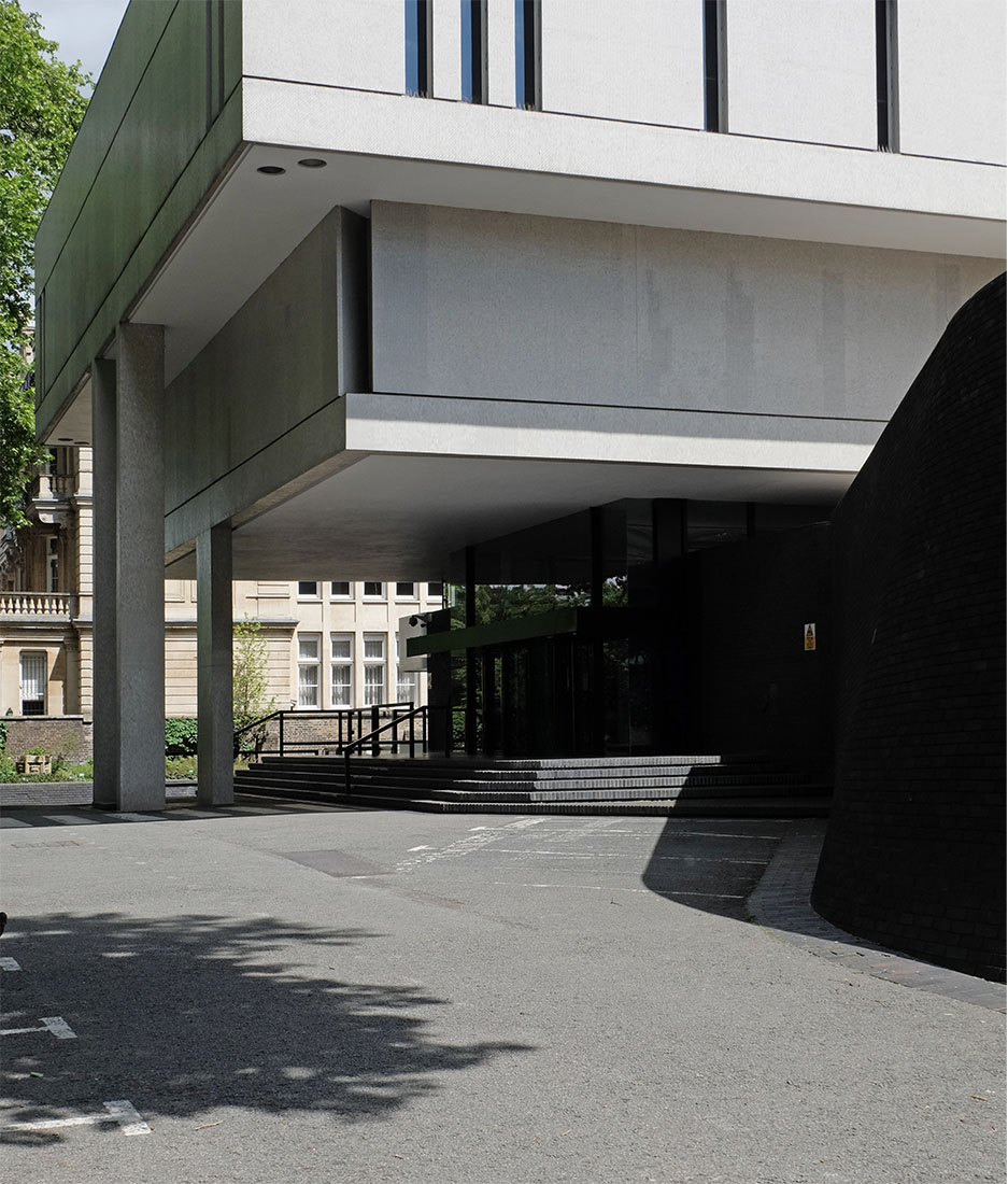 Denys Lasdun - Royal College of Physicians