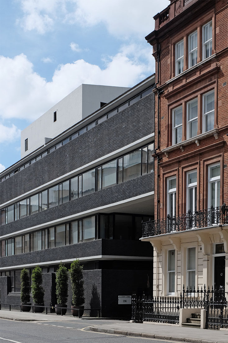 Denys Lasdun - Royal College of Physicians