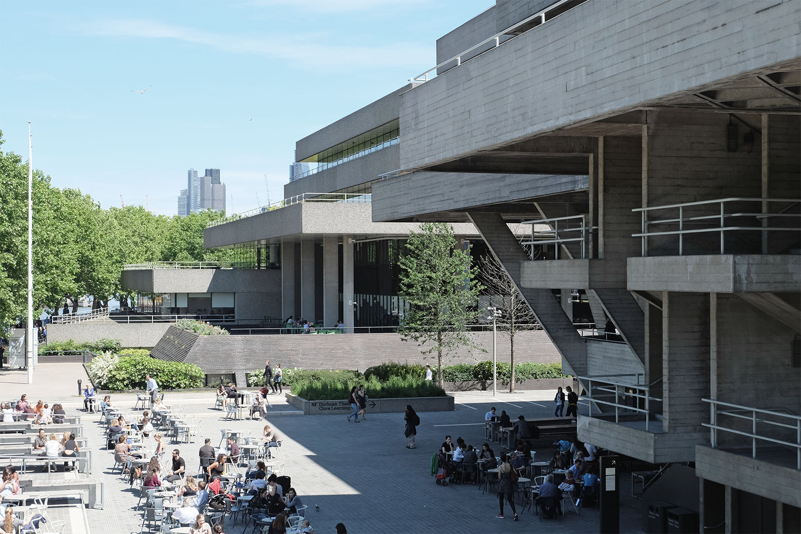 Denys Lasdun - Royal National Theatre London