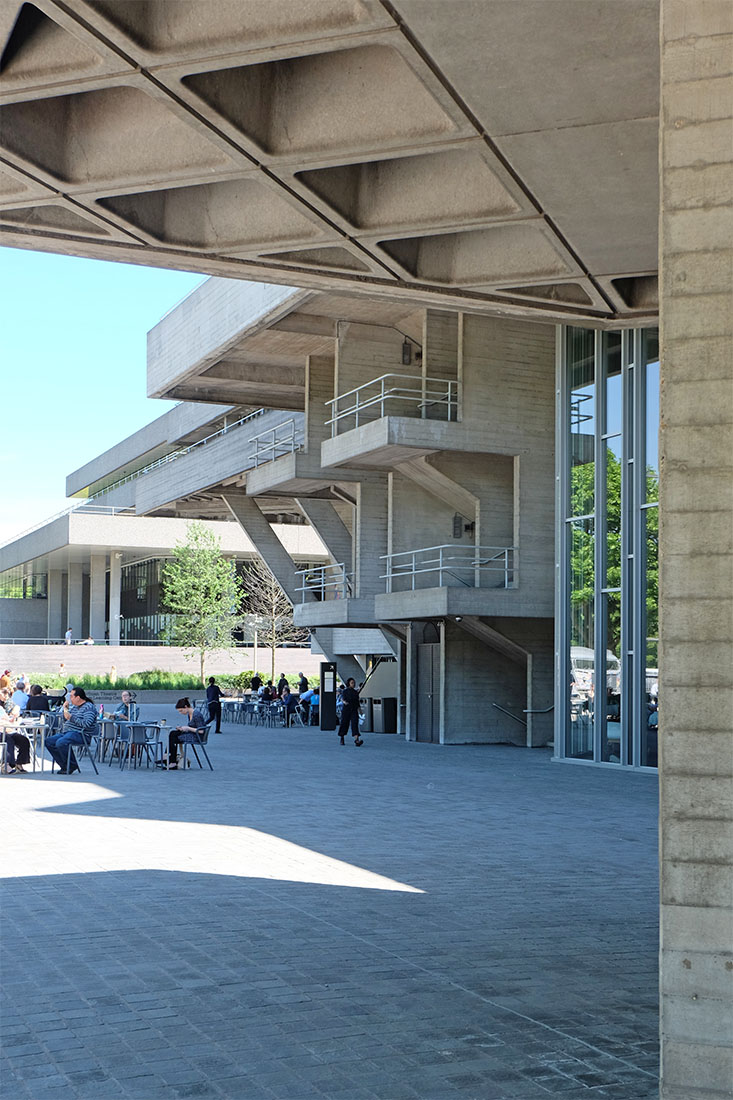 Denys Lasdun - Royal National Theatre London