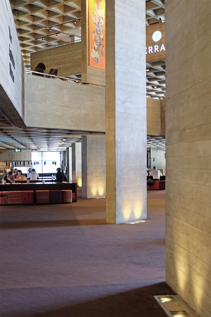 Denys Lasdun - Royal National Theatre London