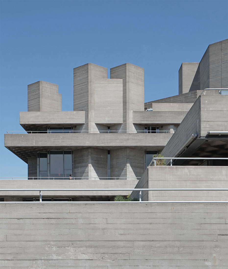 Denys Lasdun - Royal National Theatre London