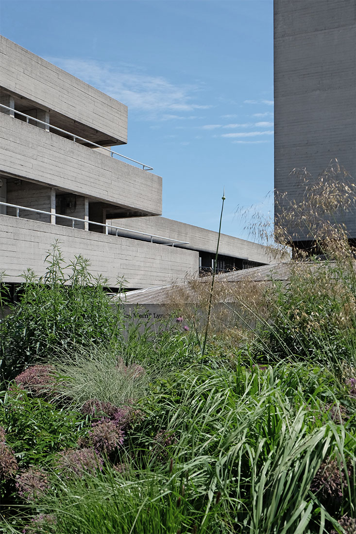 Denys Lasdun - Royal National Theatre London