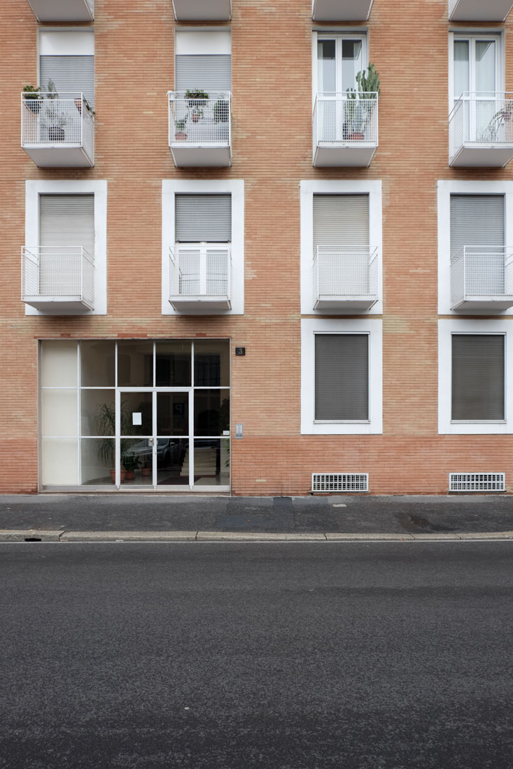 Asnago Vender - Apartment Building Via Col Moschin, Milano