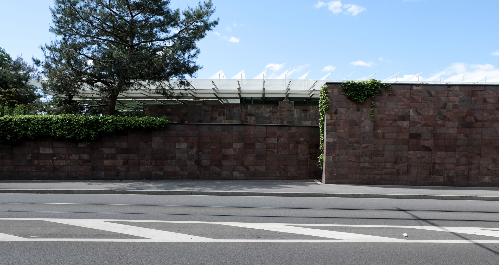 Renzo Piano - Fondation Beyeler Museum