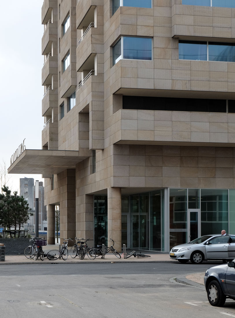 lvaro Siza Vieira - New Orleans Residential Tower