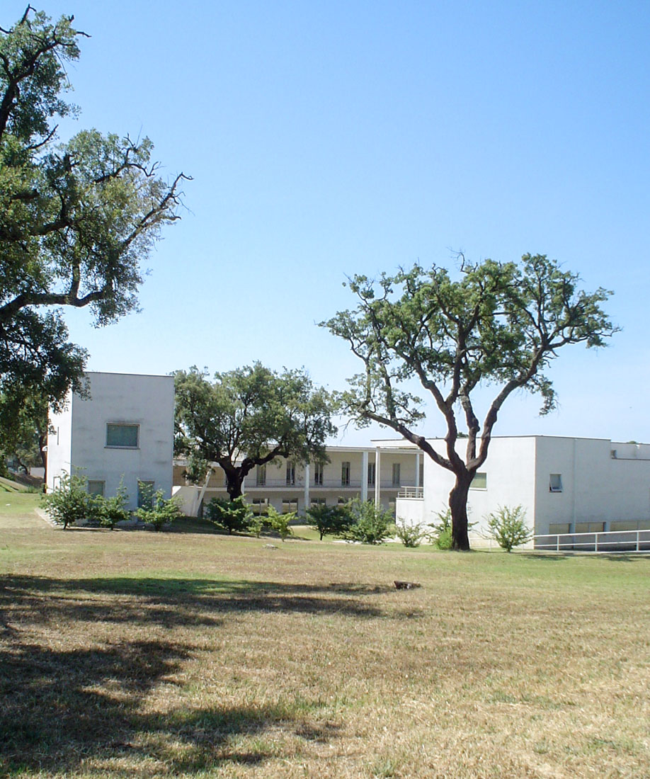 lvaro Siza Vieira - Teacher Training School Setbal