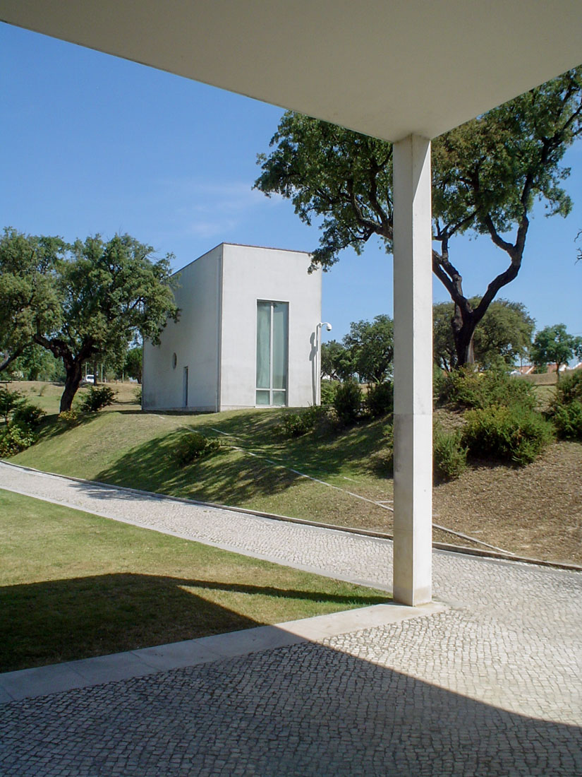 lvaro Siza Vieira - Teacher Training School Setbal