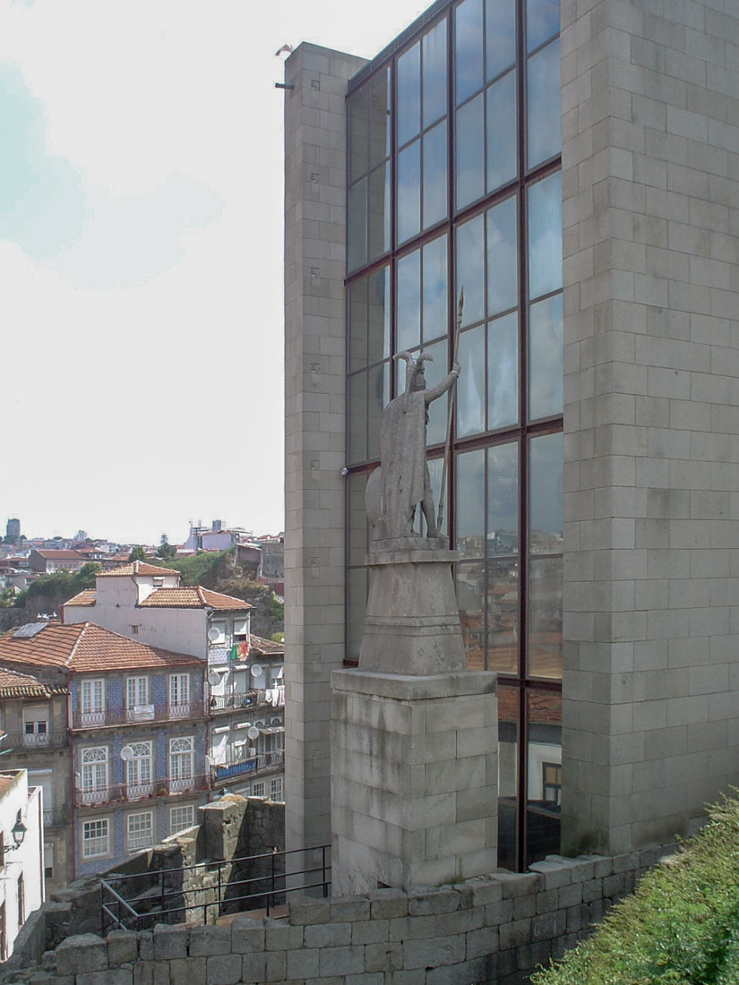 Fernando Tavora - Renovation of the old Town Hall "Casa dos 24"