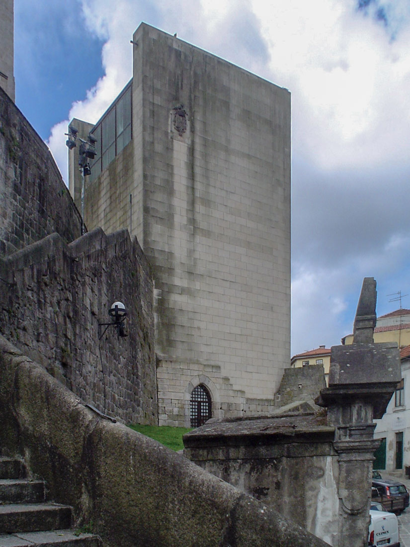 Fernando Tavora - Renovation of the old Town Hall "Casa dos 24"