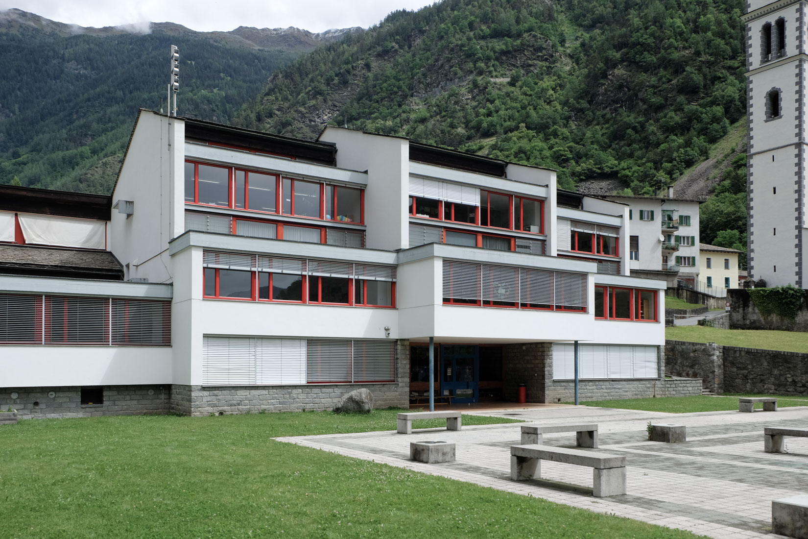 Bruno Giacometti - School Building Brusio