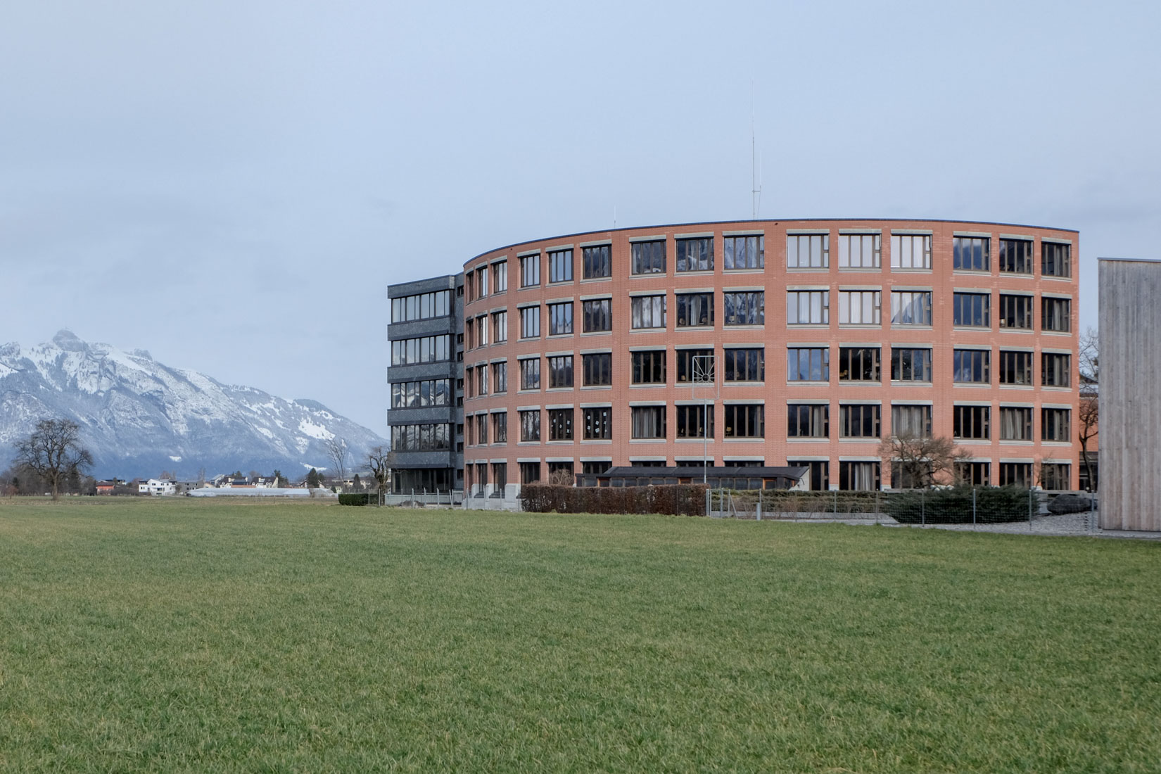 Ernst Gisel - Schoolcentre Mhleholz Vaduz