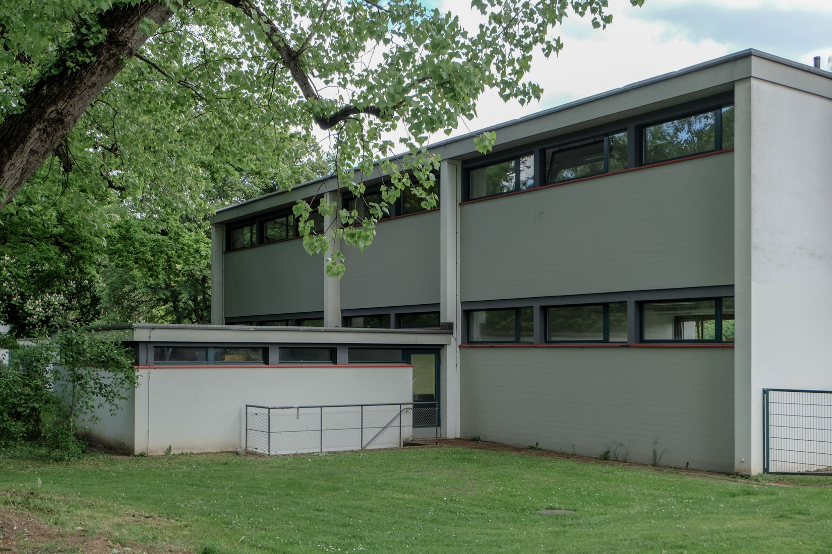 Fritz Haller - Wasgenring School Basel