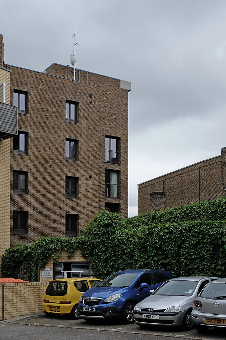 Jaccaud Zein - Shepherdess Walk Housing