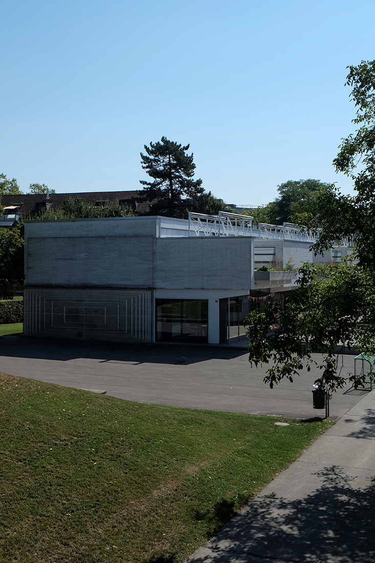 Peter & Klimentina Kamm - Letzi Schoolbuilding
                Zug