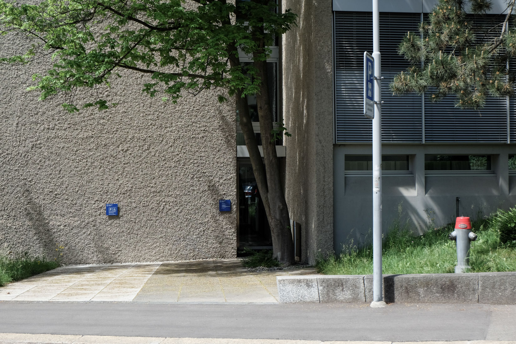 Eduard Neuenschwander - Institute Building
                University of Zurich