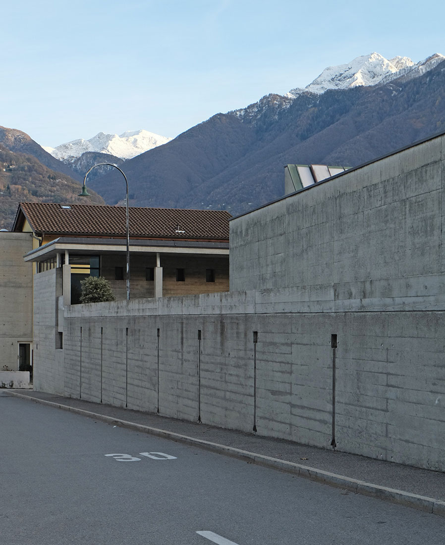 Luigi Snozzi - Gymnasium (Palestra) Monte Carasso