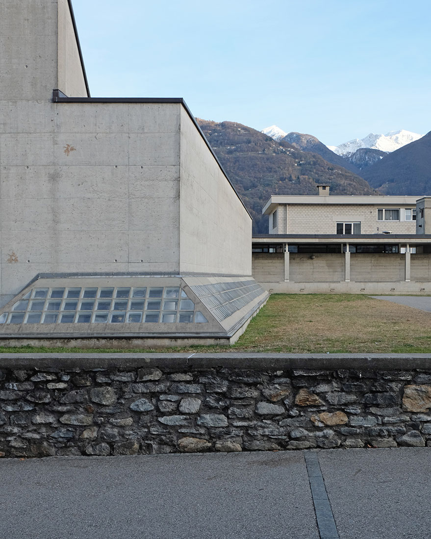 Luigi Snozzi - Gymnasium (Palestra) Monte Carasso