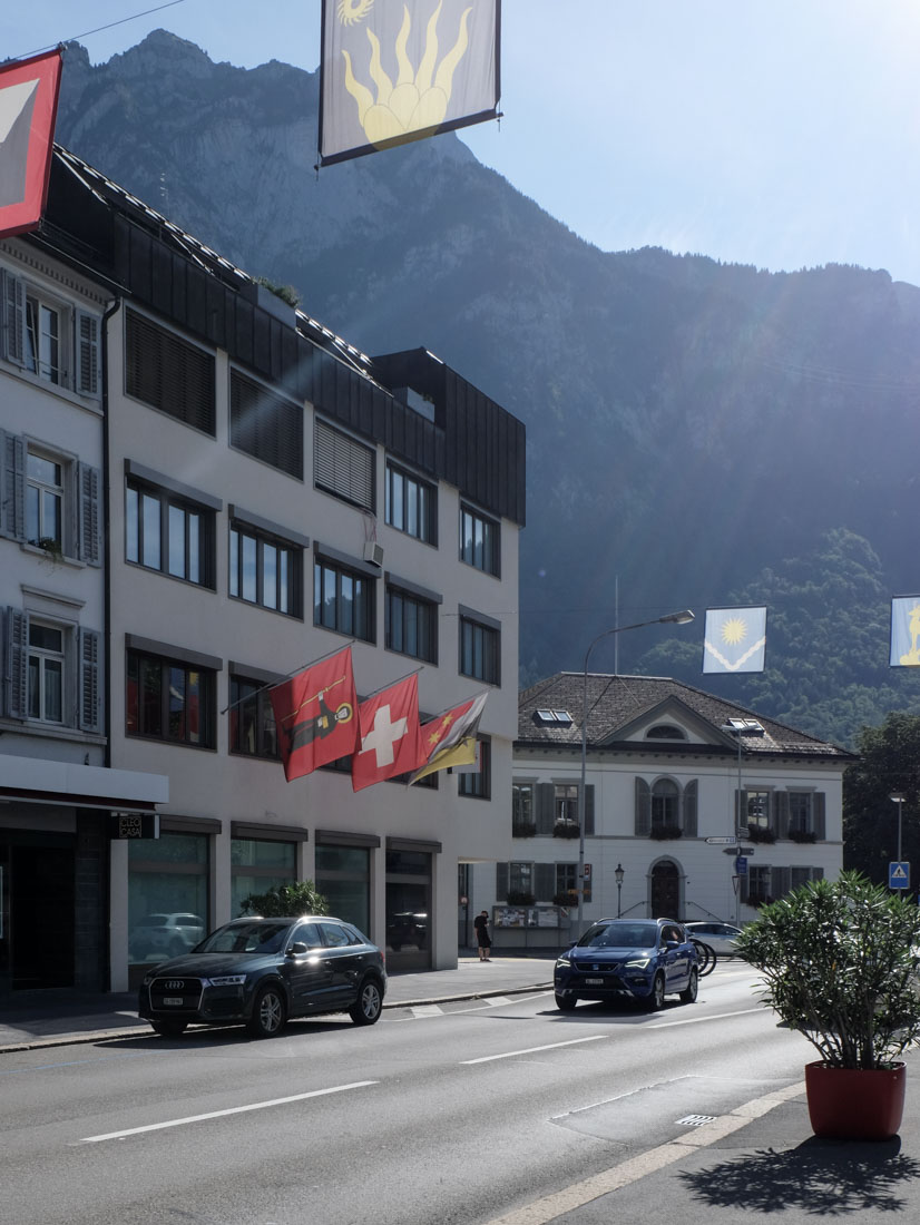 Jakob Zweifel - Bank Branch and Office Building Glarus