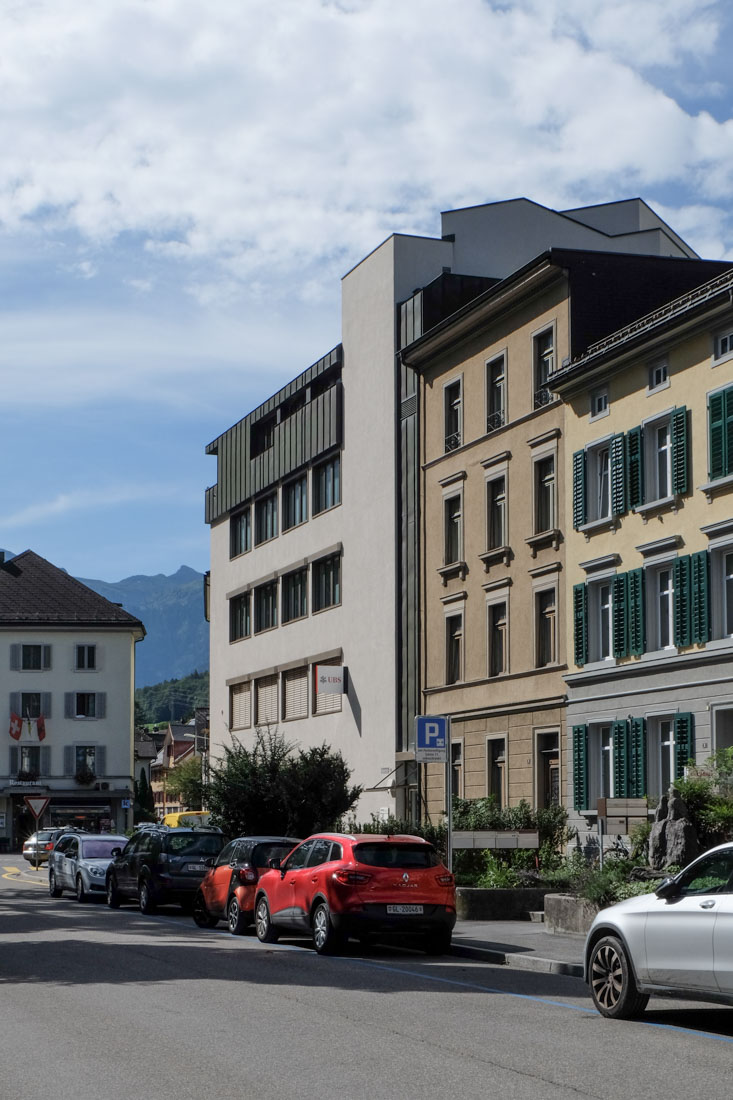 Jakob Zweifel - Bank Branch and Office Building Glarus