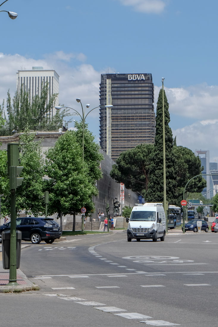 Francisco Javier Senz de Oiza - Banco de Bilbao Tower